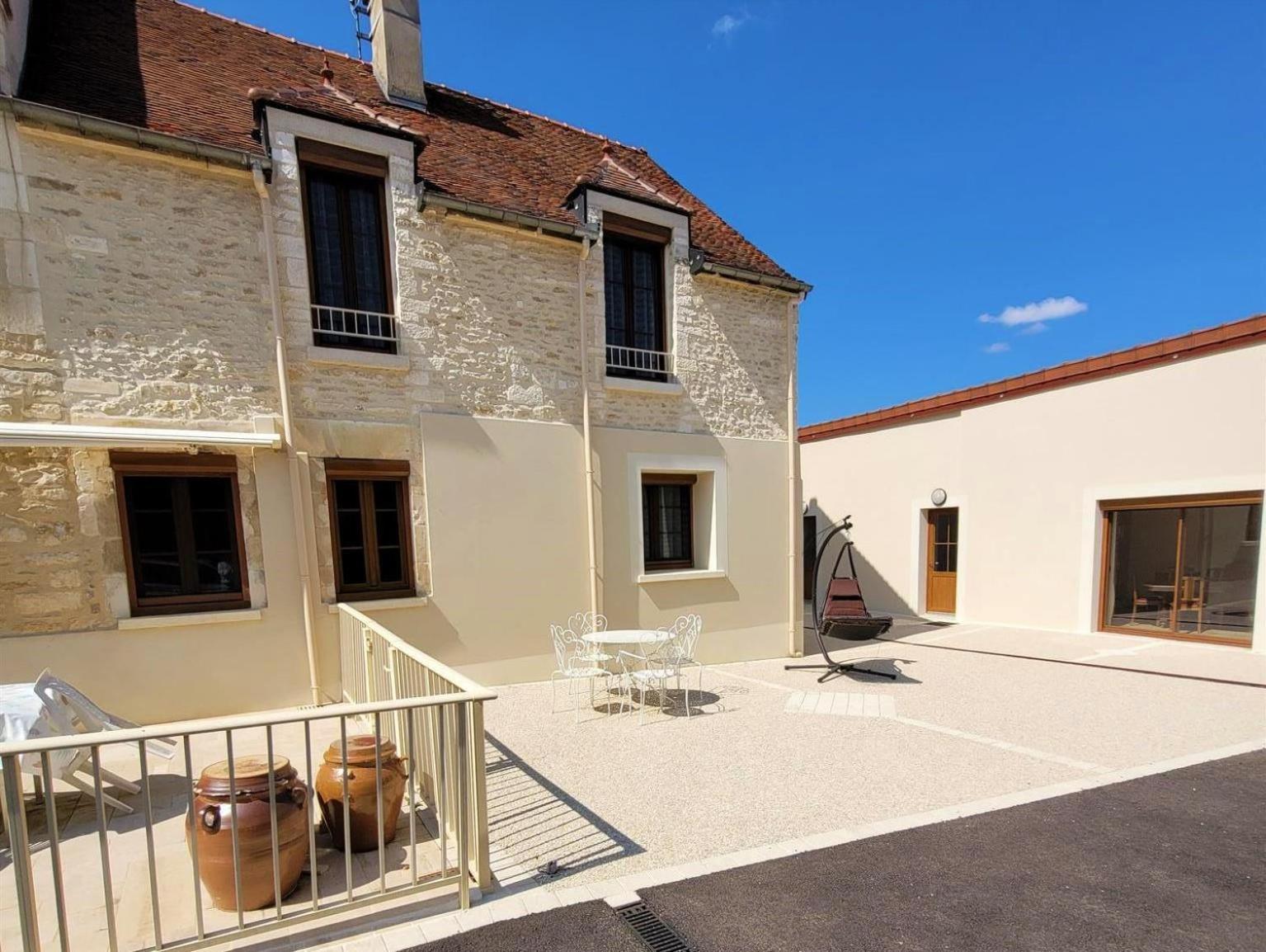 Le Domaine Des Gemmes Bed & Breakfast Tissey Exterior photo